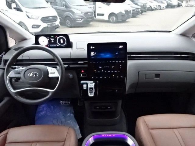 Hyundai Staria Signature Vierwielaandrijving