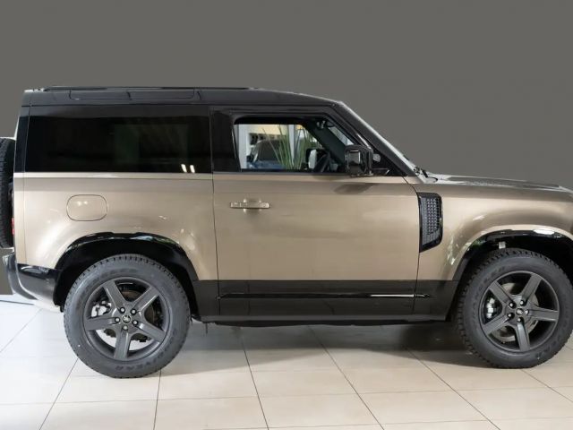 Land Rover Defender 3.0 90 D250 Dynamic SE