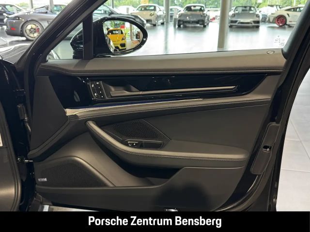 Porsche Panamera 4 E-Hybrid