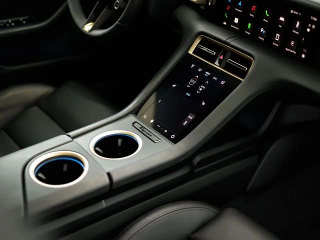 Porsche Taycan 4 Cross Turismo