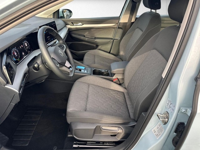 Volkswagen Golf 1.5 eTSI DSG Life