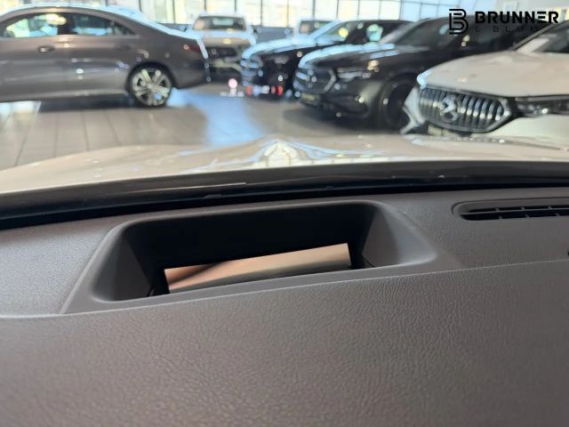 Mercedes-Benz A 220 4MATIC AMG Line