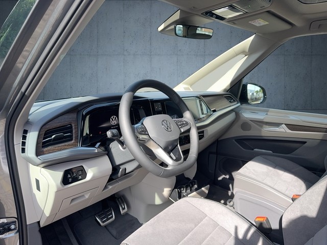 Volkswagen Multivan 2.0 TDI Lang Style T7