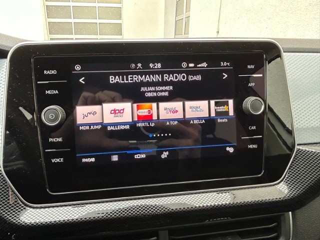 Volkswagen T-Cross "GOAL" 1.0 l TSI LED AHK PDC SHZ RFK GRA