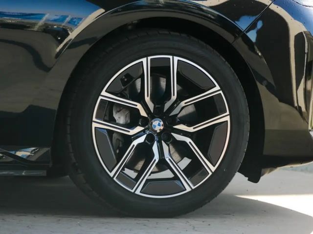 BMW i7 M-Sport Sedan