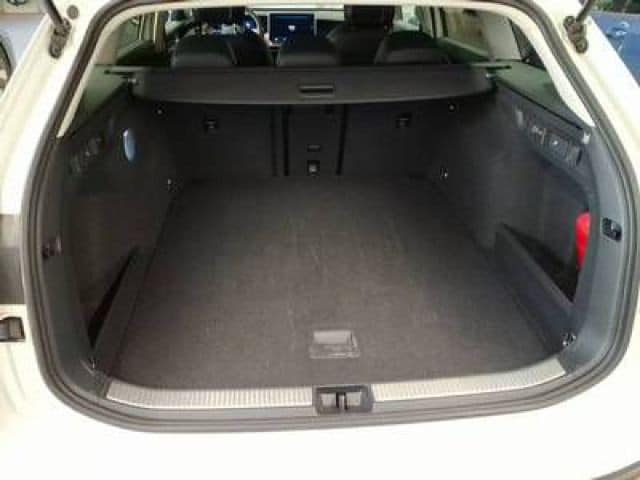 Volkswagen Passat 1.5 eTSI Business DSG Variant