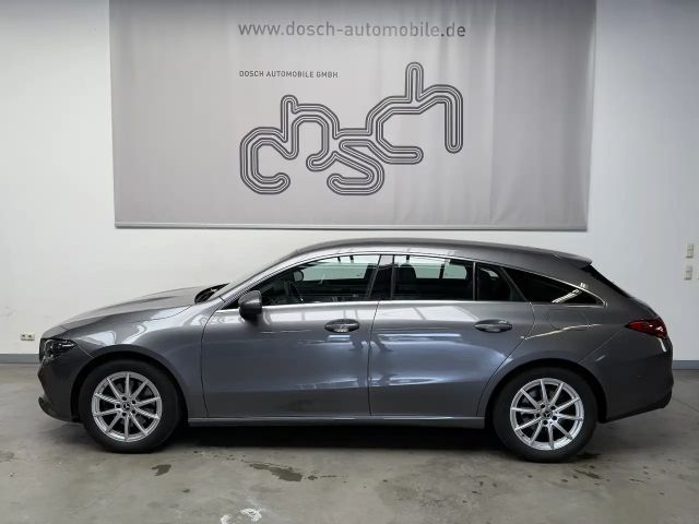 Mercedes-Benz CLA 220 /NAVI/LED/AHK/