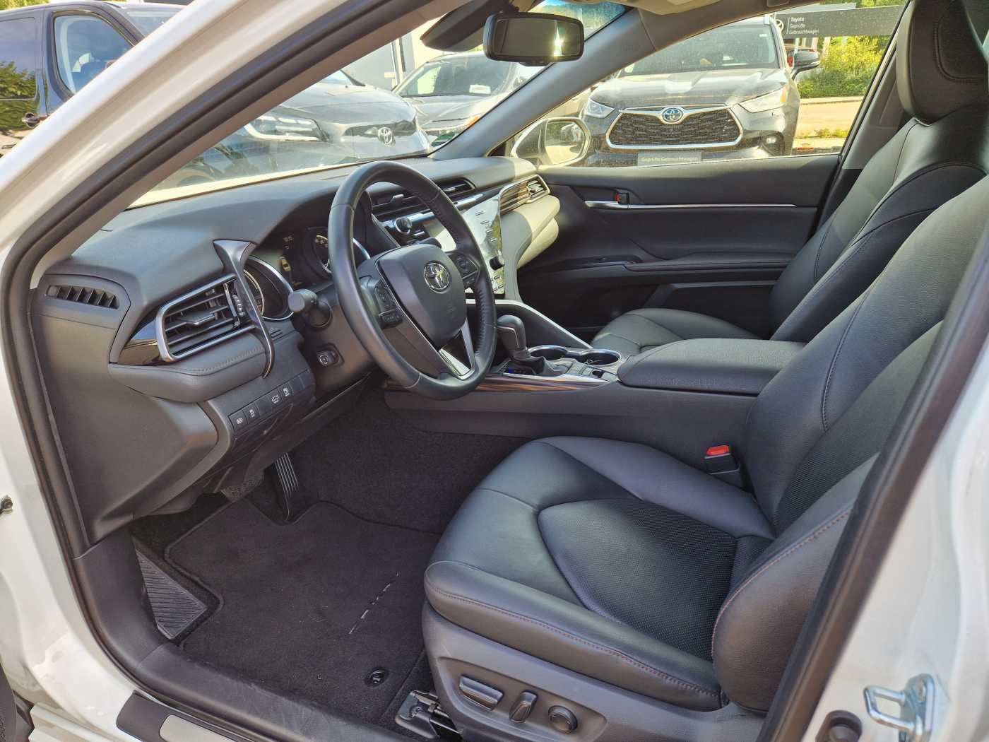 Toyota Camry Executive