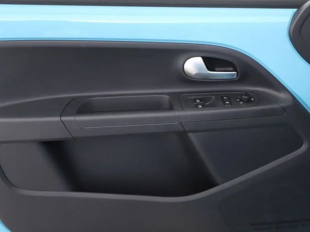 Volkswagen up! 1.0 Maps+More Dock