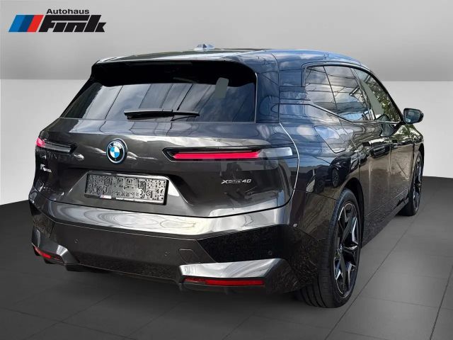 BMW iX xDrive40