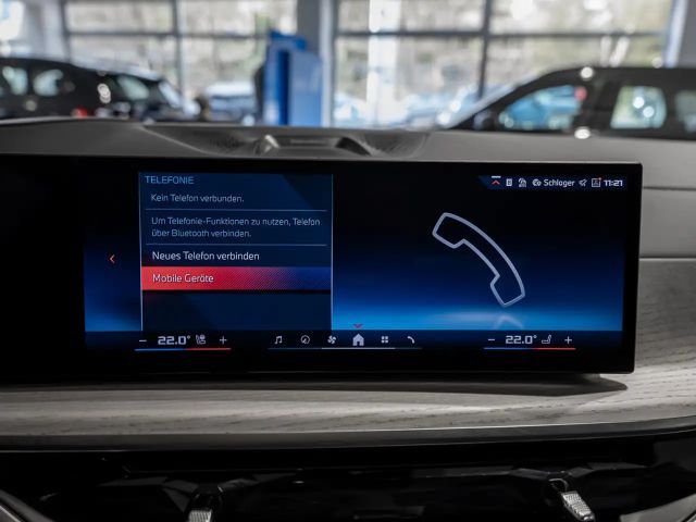 BMW X7 M 60i FACEL. PANO AHK HUD 360° LED STANDHZ