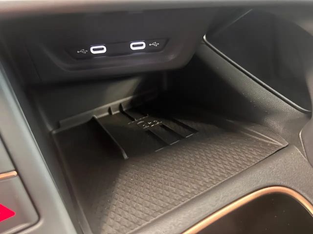 Cupra Terramar 1.5 e-Hybrid