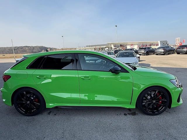 Audi RS3 Quattro S-Tronic Sedan