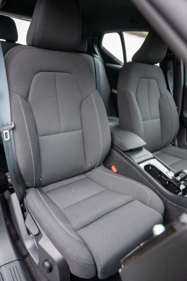 Volvo XC40 Core Recharge