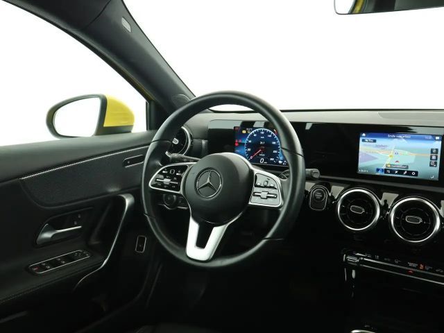 Mercedes-Benz A 250 A 250 e