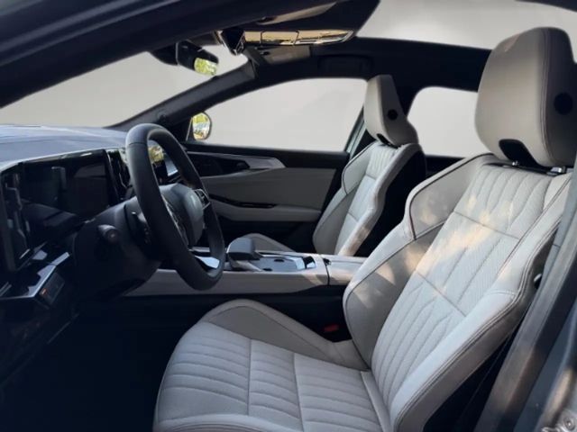 Renault Espace E-Tech Hybrid Iconic