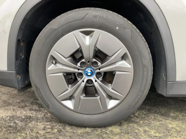 BMW iX1 xDrive