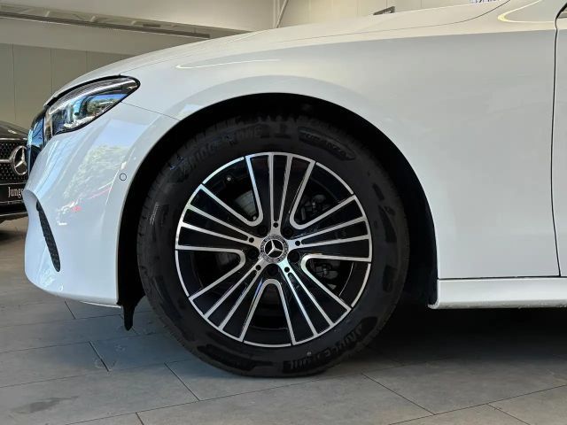 Mercedes-Benz E 220 AVANTGARDE E 220 d Estate