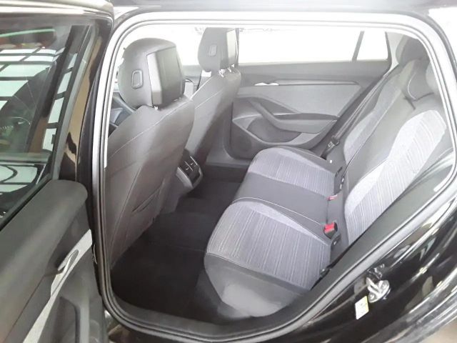 Skoda Superb 2.0 TDI Combi Selection