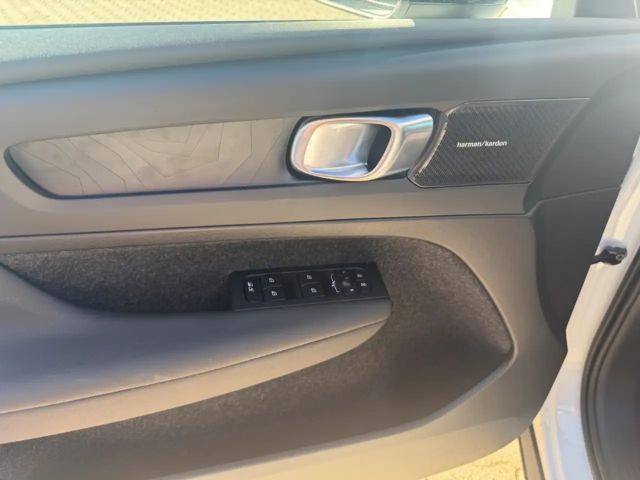 Volvo EX40 AWD Plus Twin motor