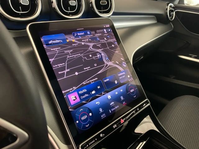 Mercedes-Benz C 200 AVANTGARDE Sedan