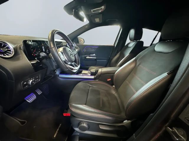 Mercedes-Benz GLA 200 AMG Line