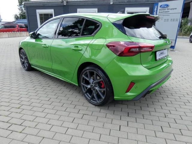 Ford Focus EcoBoost ST Line