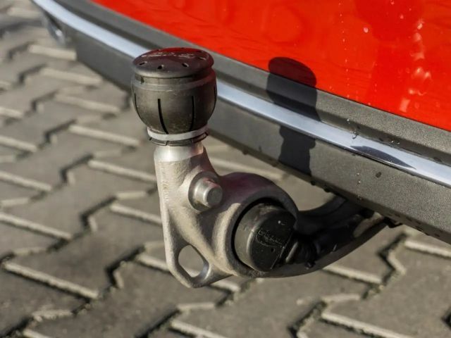 Mercedes-Benz C 180 AVANTGARDE Sedan