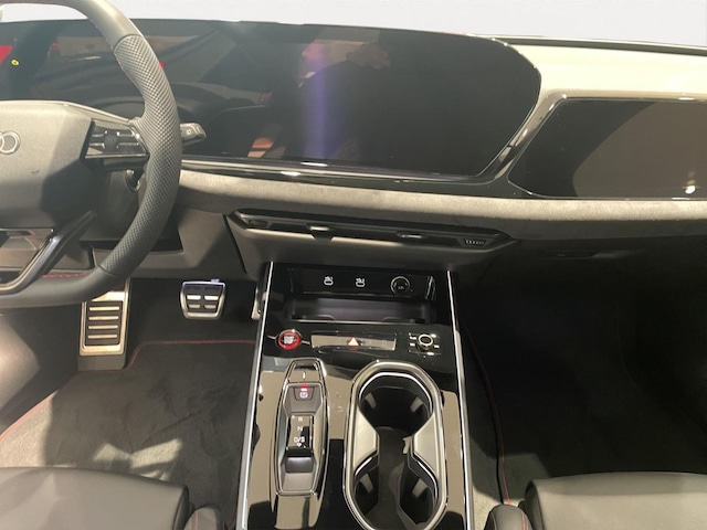 Audi A6 e-tron Avant Quattro