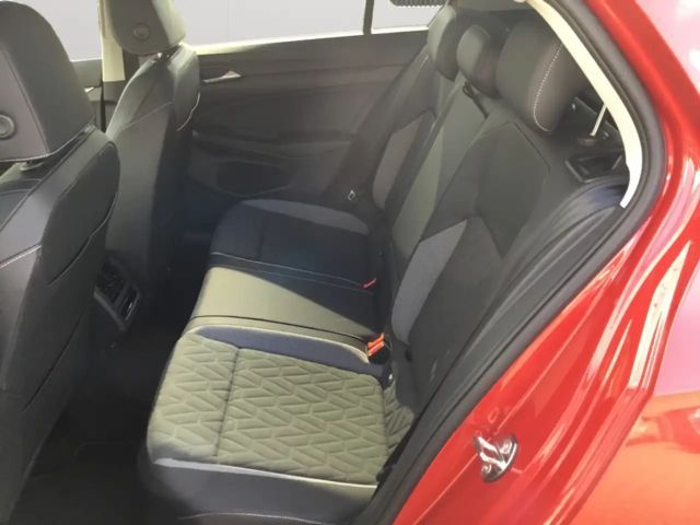 Volkswagen Golf 1.5 eTSI DSG Golf VIII