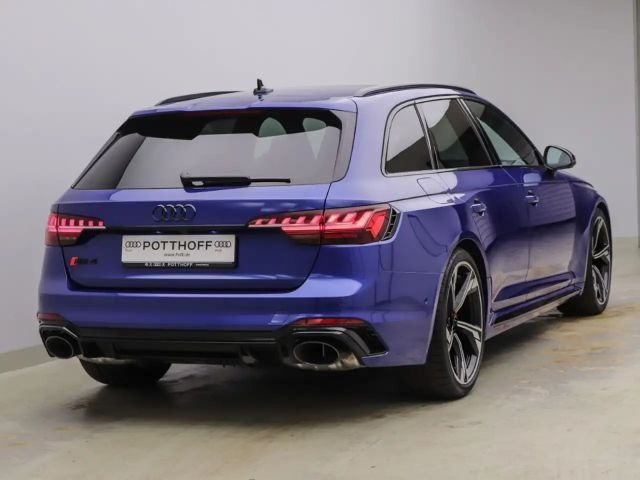 Audi RS4 Avant Quattro