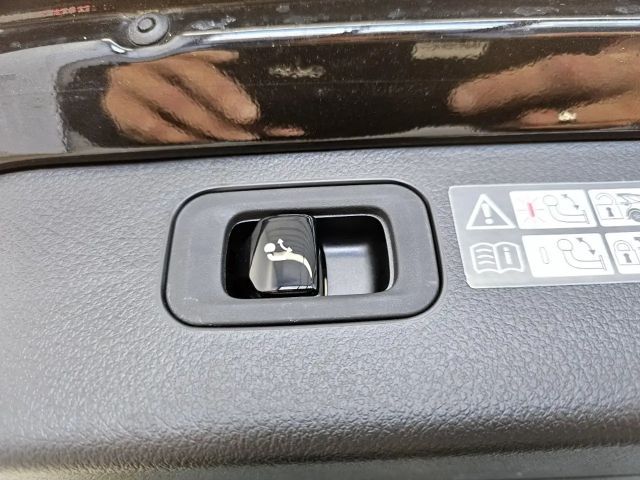 Mercedes-Benz C 200 AMG Line