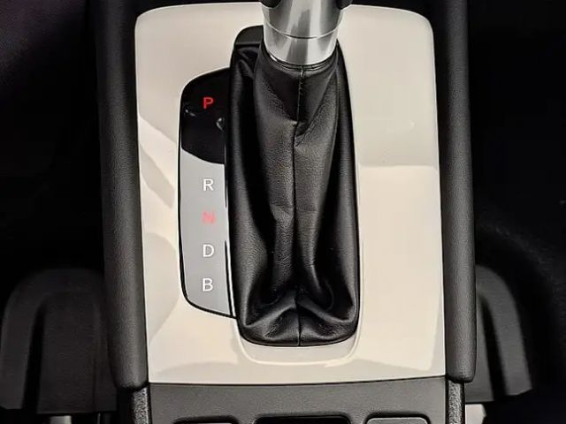 Honda Jazz Advance Hybrid i-MMD