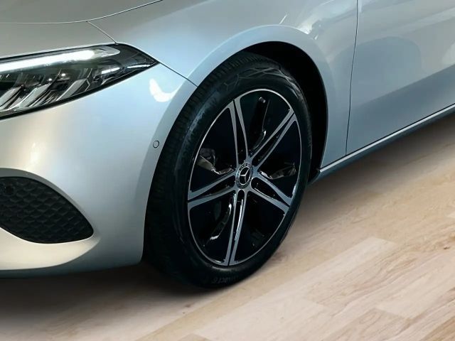 Mercedes-Benz A 200 A 200 d Progressive