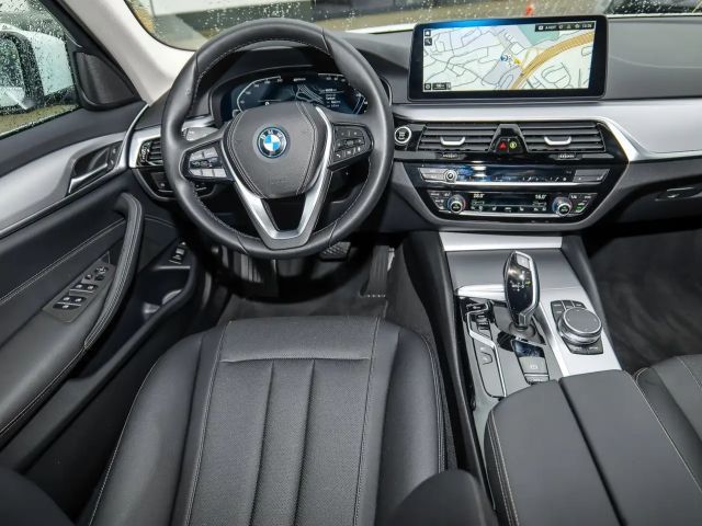 BMW 530 530e Touring