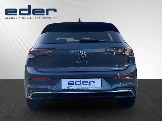 Volkswagen Golf DSG Style eHybrid