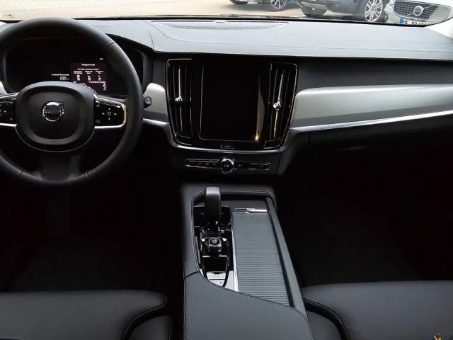 Volvo V90 Cross Country AWD Plus