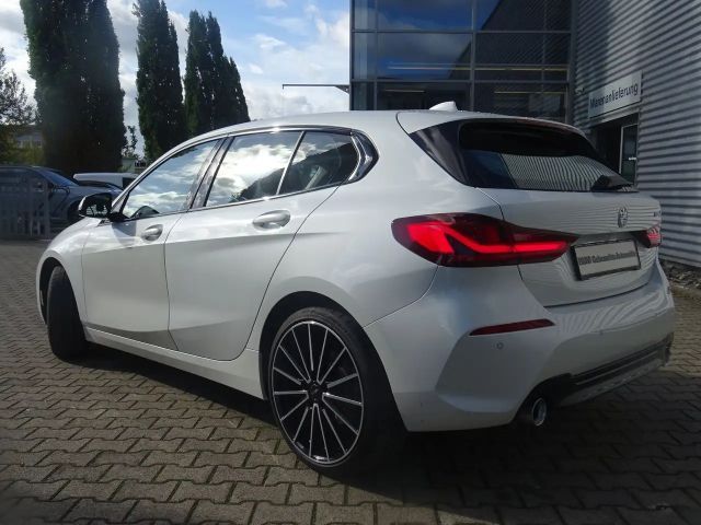 BMW 118 118d Sedan Sport Line
