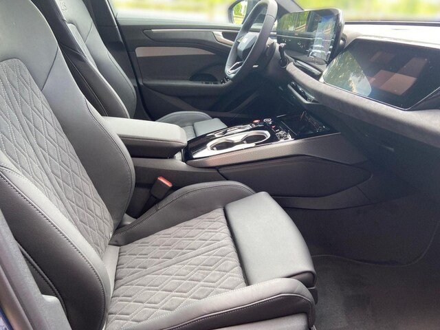 Audi A6 Avant Quattro S-Tronic