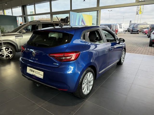Renault Clio E-Tech Intens