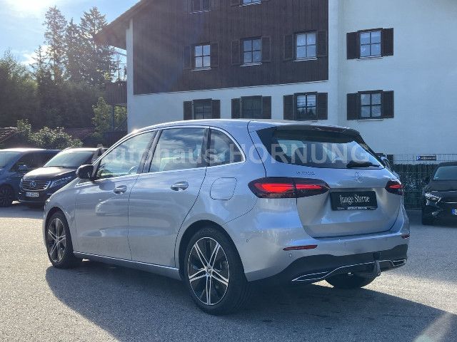 Mercedes-Benz B 200 Sedan