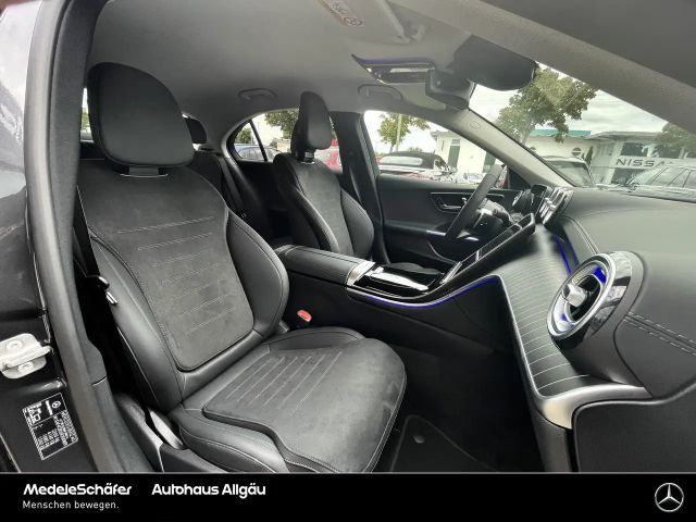 Mercedes-Benz C 200 AMG Line Sedan