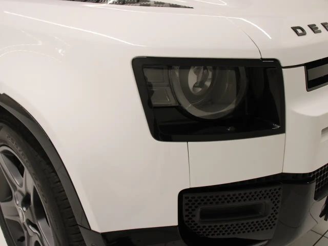Land Rover Defender 110 D300 Dynamic SE