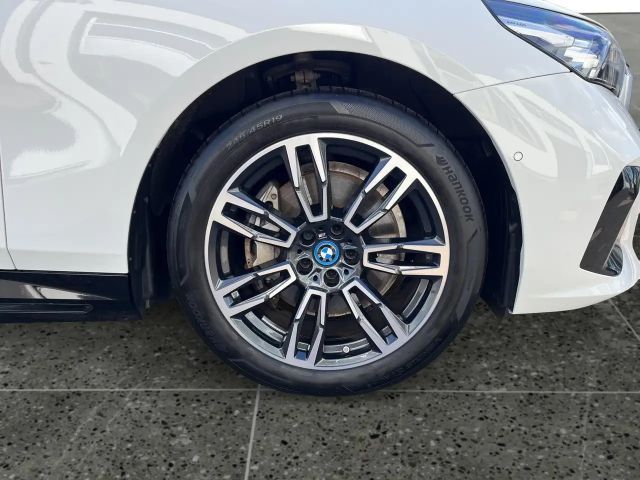 BMW i5 M-Sport Sedan eDrive40