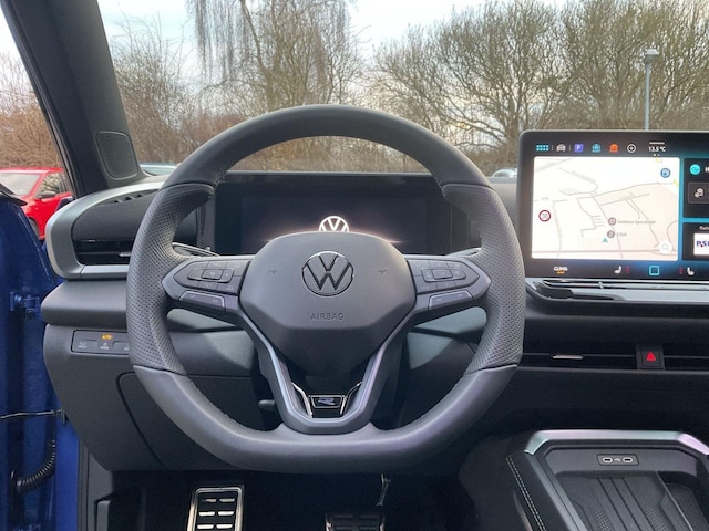 Volkswagen T-Roc 1.5 eTSI DSG R-Line