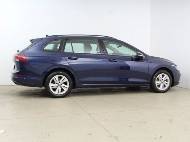 Volkswagen Golf Life Variant