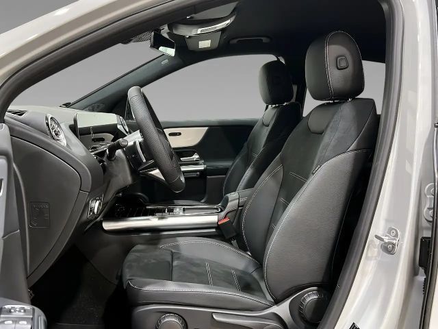 Mercedes-Benz GLA 200 AMG Line