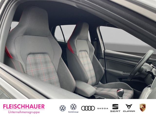 Volkswagen Golf 2.0 TSI Golf VIII