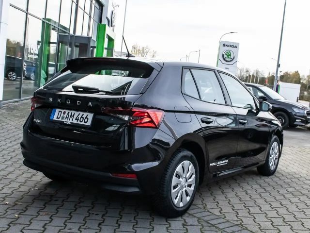 Skoda Fabia 1.0 MPI Essence LED PDC SHZ SOUNDSYS SPURH