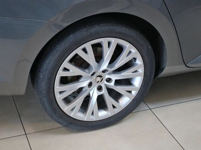 Skoda Superb 2.0 TDI Ambition Combi